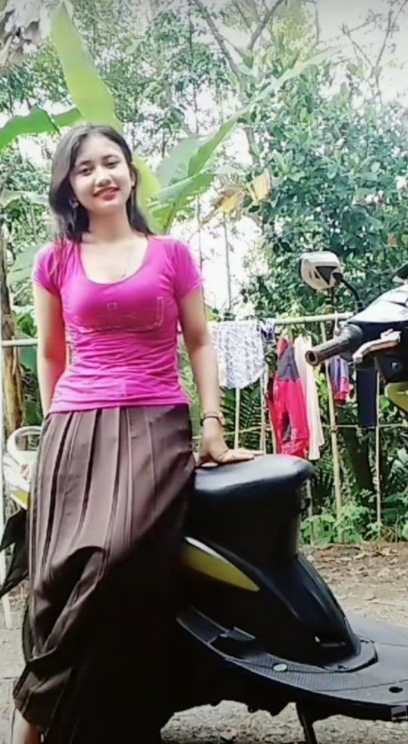 Viral Indonesia 2025 Terbaik 10 Video Wiwik Fyp Baju Dinas Merah Gemoy Paha Tompelen Tenggelam Dalam Hasrat One For All Indonesia Trending Official Abg SMP